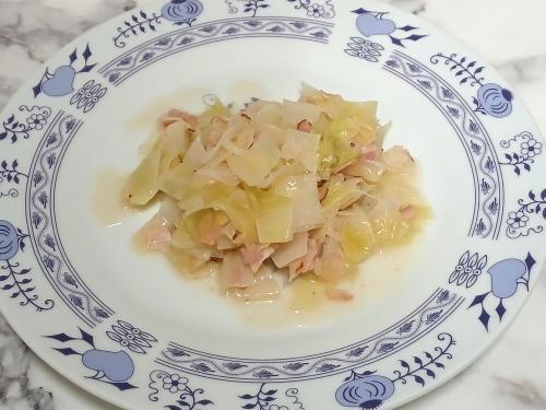 Jak uvařit slaninkové zelí? Snadné recept, připravený za 30 - 45 minut